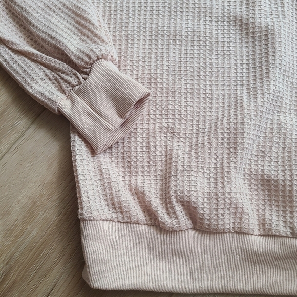 Women's Small Shell Pink V-Neck Waffle Knit Long Sleeve Blouse EUC - Picture 3 of 12